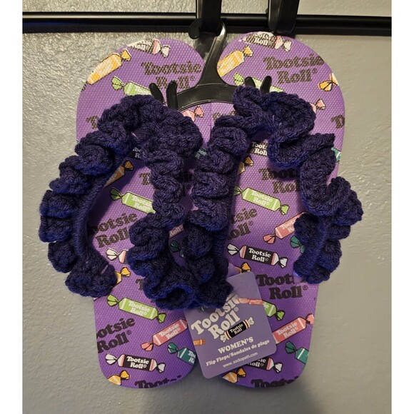 Crocheted RUFFLE Tootsie Roll PURPLE Flip Flops THONGS  NEW handmade - Picture 2 of 4